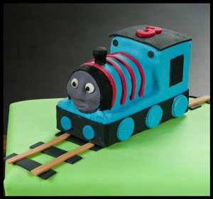 Tort pentru un băiat Thomas Engine Tank - clasa de master - prăjituri exclusive (tort) Tort pentru un băiat Thomas Tank Engine - master class - prăjituri exclusive