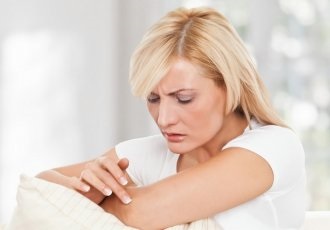 Toate fisurile și descuamarea pielii (cauze de descuamarea pielii) Toate fisuri și descuamarea pielii