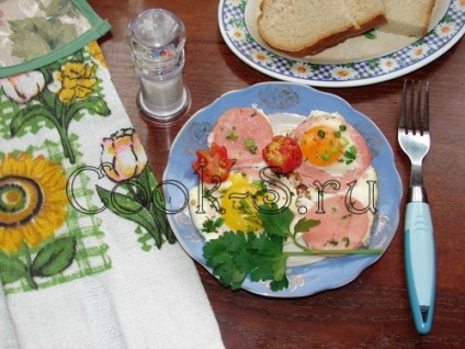 Omletă cu cârnați - un pas cu pas reteta cu fotografii, diverse (ouă de gătit cârnați) Omletă cu cârnați - un pas cu pas reteta cu fotografii, diferite