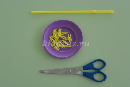 Floare roșie pentru mama 8 martie (elev) Floare roșie pentru mama 8 martie