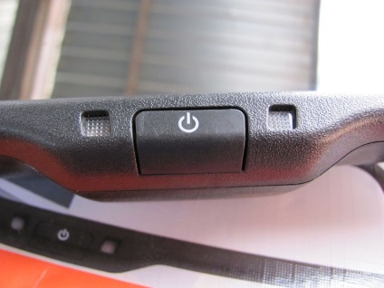monitor oglinda retrovizoare auto și aparat de fotografiat cu unitatea fără fir (cu patru șuruburi) monitor oglinda retrovizoare auto și aparat de fotografiat cu unitatea fără fir