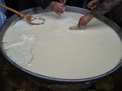 Ayran beneficii și rău organismului, rețete cu fotografii, decât băuturi lactate proprietăți utile (proprietăți utile Ayran) Ayran beneficii și rău organismului, rețete cu fotografii, decât utile bea lapte fermentat, proprietăți