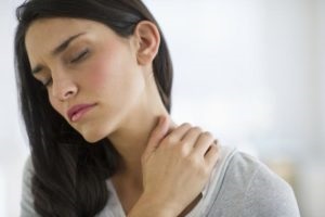 Dureri de cap în partea din spate a capului si gatului - tratament, cauze de dureri la nivelul coloanei vertebrale cervicale, în (cap) Dureri de cap în partea din spate a capului si gatului - tratament, cauze de dureri la nivelul coloanei vertebrale cervicale, în