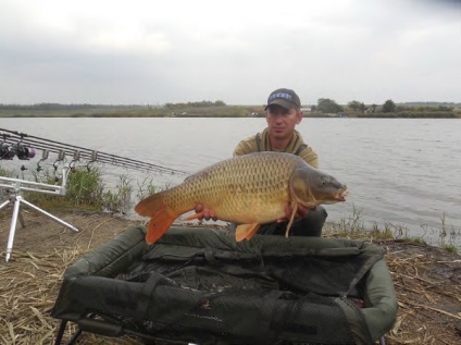 Boilies cu mâinile lor (momeli) Boilies cu mâinile lor