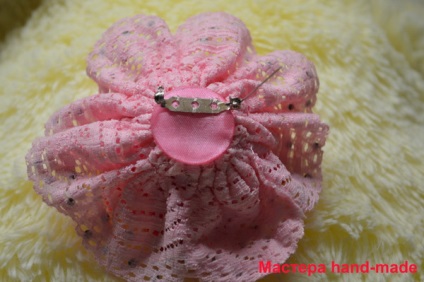 Brosa - a crescut de panglici de satin și dantelă, cu mâinile sale - maestru confecționate manual (panglici din satin brosa) Brosa - a crescut de panglici de satin și dantelă, cu mâinile - mână-a făcut maestru