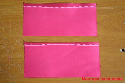 Brosa - a crescut de panglici de satin și dantelă, cu mâinile sale - mână-a făcut maestru (a crescut cu mâinile) Brosa - a crescut de panglici de satin și dantelă, cu mâinile - mână-a făcut maestru