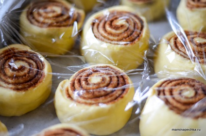 Cinnabon Chifle - reteta acasă (chifle de copt laid) Cinnabon Chifle - reteta acasă