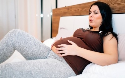 Care este diferența contracțiile false de generice (generic) Care este diferența contracțiile false de generic