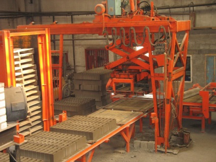 Ctanok keramzitoblokov pentru producția - construcția de case și construcții din blocuri de spumă (keramzitoblokov) Ctanok keramzitoblokov pentru producția - construcția de case și construcții de blocuri de spumă