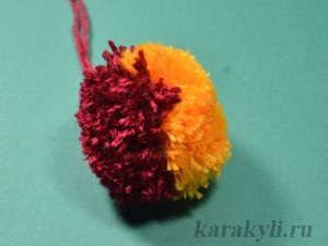 Noi pompoms din fire, bilețel (aproximativ un metru lungime) Do pompoms din fire, Scribble