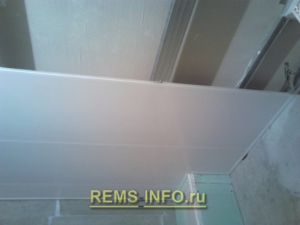 Efectuarea plafonul panouri din plastic într-o baie - exemplul fotografiei (foto) Efectuarea plafonul panouri din plastic într-o baie - exemplul fotografiei