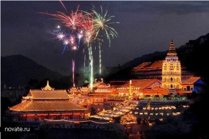 Zece frumoase biserici din Asia (Golden Temple de Aur) Zece temple frumoase din Asia