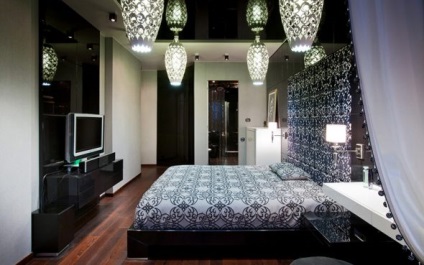 Design Dormitor luminos, cu mobilier de culoare închisă contrastează în interior (dormitor) Design Dormitor luminos, cu mobilier de culoare închisă contrastează în interior