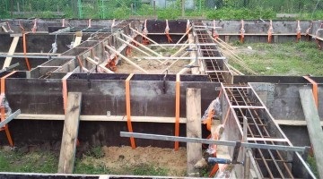 Drenaj în jurul casei cu propriile sale mâini zona de drenaj, dispozitivul și drenarea corespunzătoare a fundației (ei) Drenaj în jurul casei cu propriile sale mâini zona de drenaj, dispozitivul și drenarea corespunzătoare a fundației