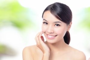 Menta ulei esential pentru utilizarea pe piele și evaluări facial (eter) Ulei esential de menta pielii feței și utilizarea ratingurilor