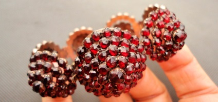 Grena-pyrope - Foc Piatra (Stone) Granat-pyrope - firestone