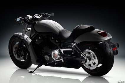 Harley-Davidson poveste legenda, un intelectual (mai mult)