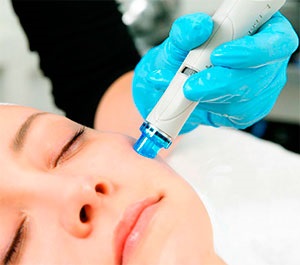 Hydrafacial - demachiant facial (cosmetice) Hydrafacial - Curățarea facială