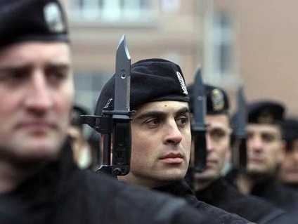 Istoria și versiuni ale berete militare (60 poze) (Beret de culoare maro Maroon) Istoria și versiuni ale berete militare (60 poze)