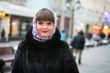 Cum să poarte o furat pe cap în fotografia de iarnă (furat) Cum să poarte o furat pe cap în timpul iernii, fotografii