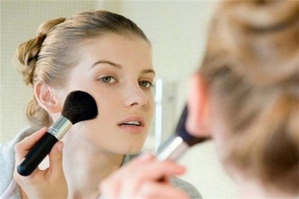 Cum se aplica fardul de obraz (make-up) Cum se aplica fardul de obraz