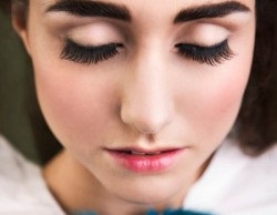 Cum să clei gene false în sine (pastă) Cum să clei gene false în sine