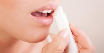 Cum de a face buzele frumos și blând (pentru a proteja buzele) Cum de a face buzele moi si frumoase
