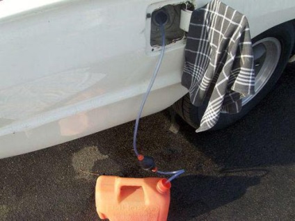 Cum se scurge benzina din mașină străină rezervor (drenată) Cum se scurge benzina din mașină străină rezervor