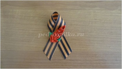 Cum de a decora banda Sf. Gheorghe cu mâinile (Sf. Gheorghe) Cum de a decora banda Sf. Gheorghe cu propriile sale mâini