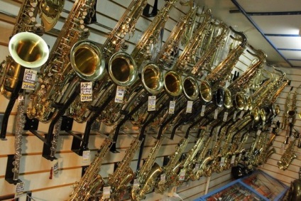 Cum de a alege un saxofon - student, intermediar, Professional (selectați) Cum de a alege un saxofon - student, intermediar, profesional
