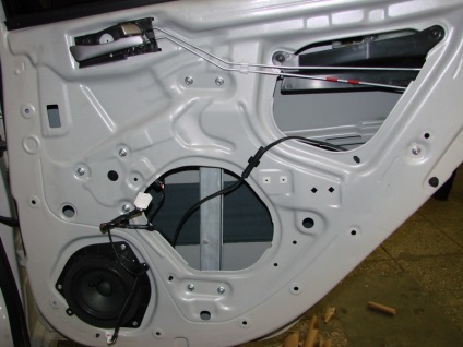 Ca izolație vyponyaetsya Hyundai masina Solaris (izolație) Ca vyponyaetsya izolație auto Hyundai Solaris
