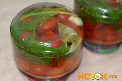 rosii conservate cu blaturi de morcov - reteta pentru iarna (cu blaturi morcov tomate) rosii conservate cu blaturi de morcov - o rețetă pentru iarnă