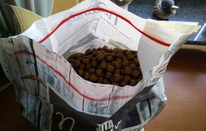 Dog comentarii alimentare și bozita revizuire a compoziției (câini) Dog comentarii alimente și bozita revizuire a compoziției