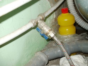 Macara tee pentru a conecta mașina de spălat - alegerea și instalarea (cârlig-up) Macara tee pentru a conecta mașina de spălat - alegerea și instalarea