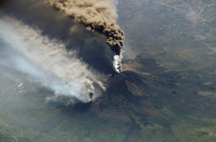 Imagini frumoase erupție vulcanică - X-om (erupția) Imagini frumoase vulcanice erupție - X-om
