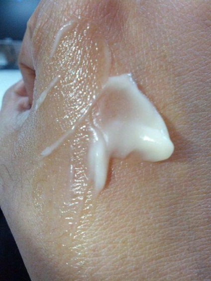 Crema de fata „Black Pearl vis crema» descriere, aplicare și feedback-ul (perle) Crema de fata „Black Pearl crema de vis» descrierea aplicației și recenzii