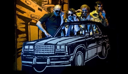 Cine sunt - polițiștii în foc, revista cosmopolită (foc) Cine sunt - polițiștii în foc, revista cosmopolită