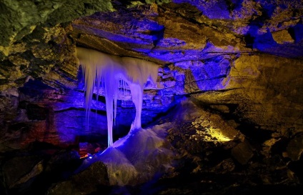 Kungurskaya pestera de gheata Kungurian (Pestera) Kungur Ice Cave Kungur