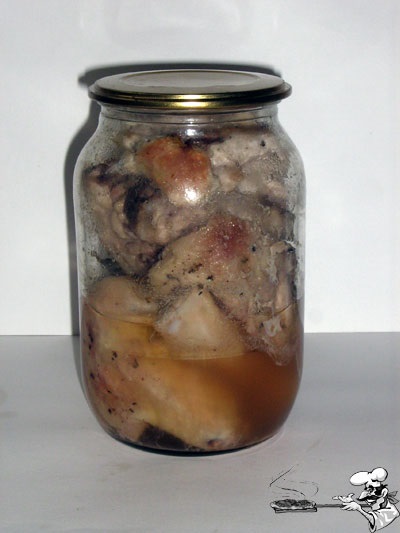 Hen pe drum (drum) Hen pe drum