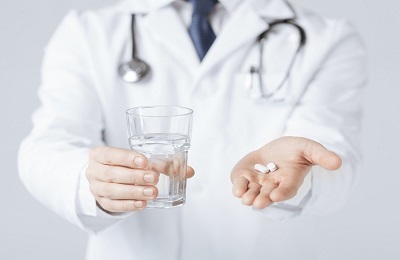Medicamente și medicamente din bronșită în tablete pentru adulți și injecții nume (bronșită) Medicamente și medicamente de bronșită la adulți numele pastile și injecții