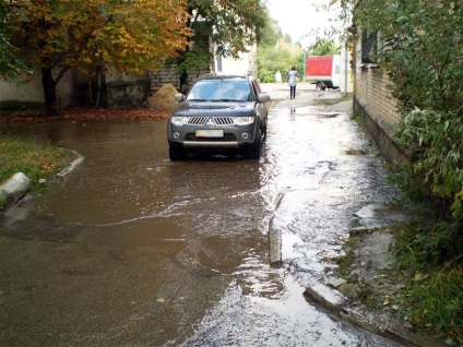 Lugansk astăzi - Vezi subiect - cum să nu se înece în balta de noroi!