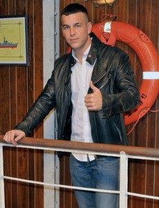 Mario Casas în seria Ark (serial TV) Mario Casas în arcă serie
