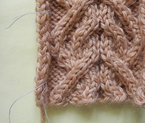 Eticheta marker pe articol din tricot (Marker) Marker, marca pe articole tricotate