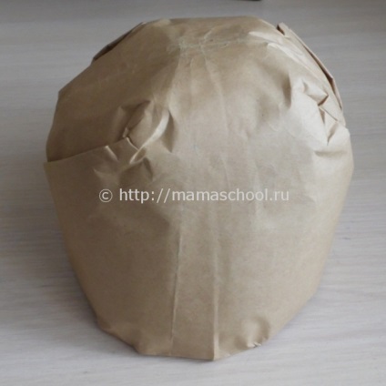 Ursul Masca de hârtie cu mâinile lor, cum să poarte masca de hârtie sau carton (Ursul) să poarte masca de hîrtie cu mâinile lor, cum să poarte masca de hârtie sau carton