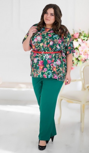 Moda pentru femei mai mari pentru vara 2017 (foto) (pânză prea gros) Moda pentru femei mai mari pentru vara 2017 (foto)
