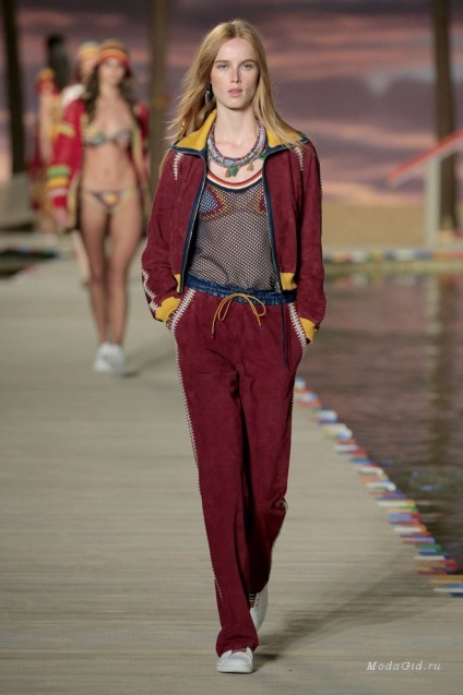 Moda & Stil cum să poarte piele de căprioară în primăvara anului 2016 (primavara-vara 2017) Moda & Stil cum să poarte piele de căprioară de primăvară 2016