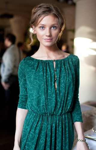 Imagini de vară la modă cu Kristina Asmus, obsesia de moda (de imprimare) Imagini de vară la modă cu Kristina Asmus, obsesia modei