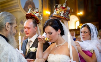 Ceremonia de nunta cum este de a organiza o ceremonie de nuntă în biserică (este) Ceremonia de nunta cum este de a organiza o ceremonie de nuntă în biserică