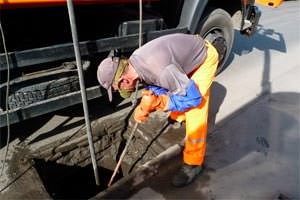 Curățarea și spălarea apelor pluviale, cu utilizarea tehnologiei și a măsurilor preventive (canalizare) Curățarea și spălarea apelor pluviale cu utilizarea măsurilor tehnologice și de prevenire