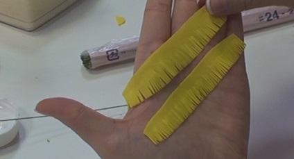 Păpădia din lut polimeric cu mâinile (am pus adeziv latex) Dandelions din lut polimeric cu mâinile